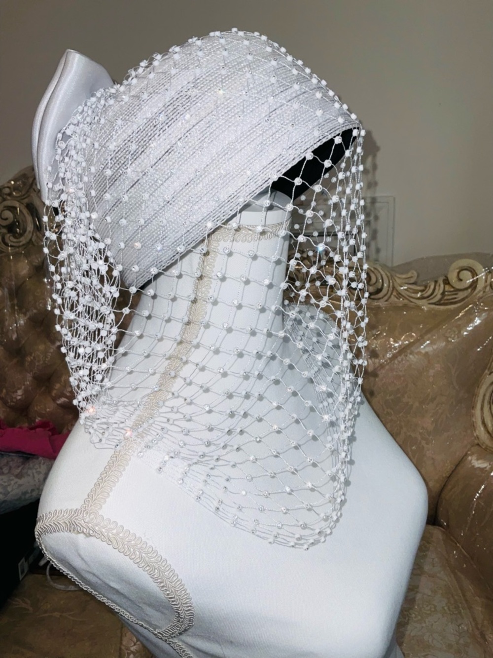 White Beaded Birdcage Veil Fascinator Headpiece (Price Is Firm) - Picture 4 of 10